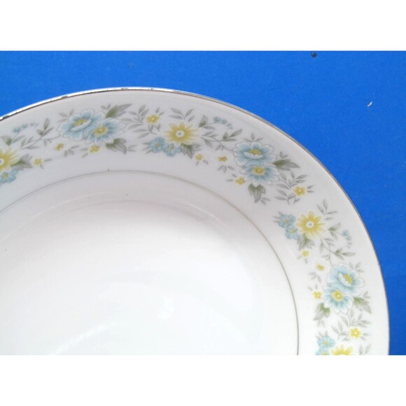 Mikasa Couture Collection Cherish 7 3/4" Coupe Soup Bowls Set of 4 - Picture 2 of 16